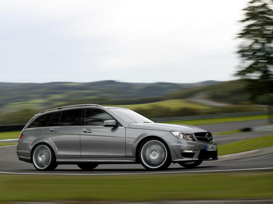  Mercedes-Benz C63 AMG Estate 2012 года  (фото 7 из 11)